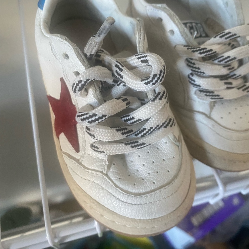 White and Red Star Sneakers with Artistic Design